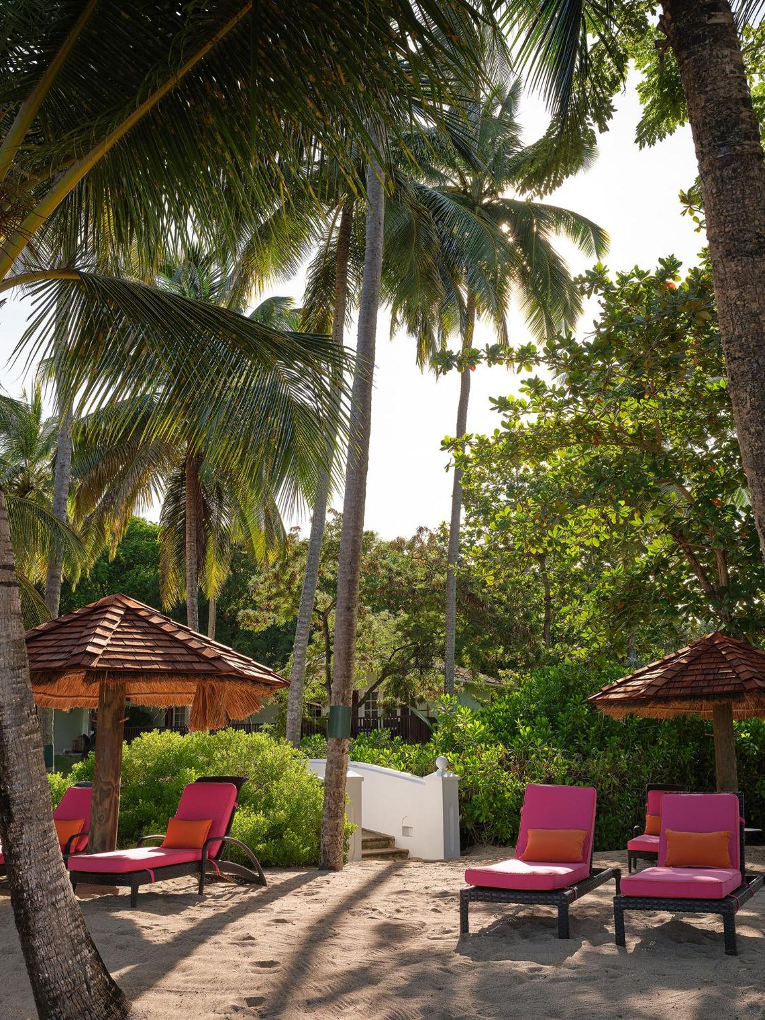 East Winds St. Lucia Hotel Gros Islet Bagian luar foto