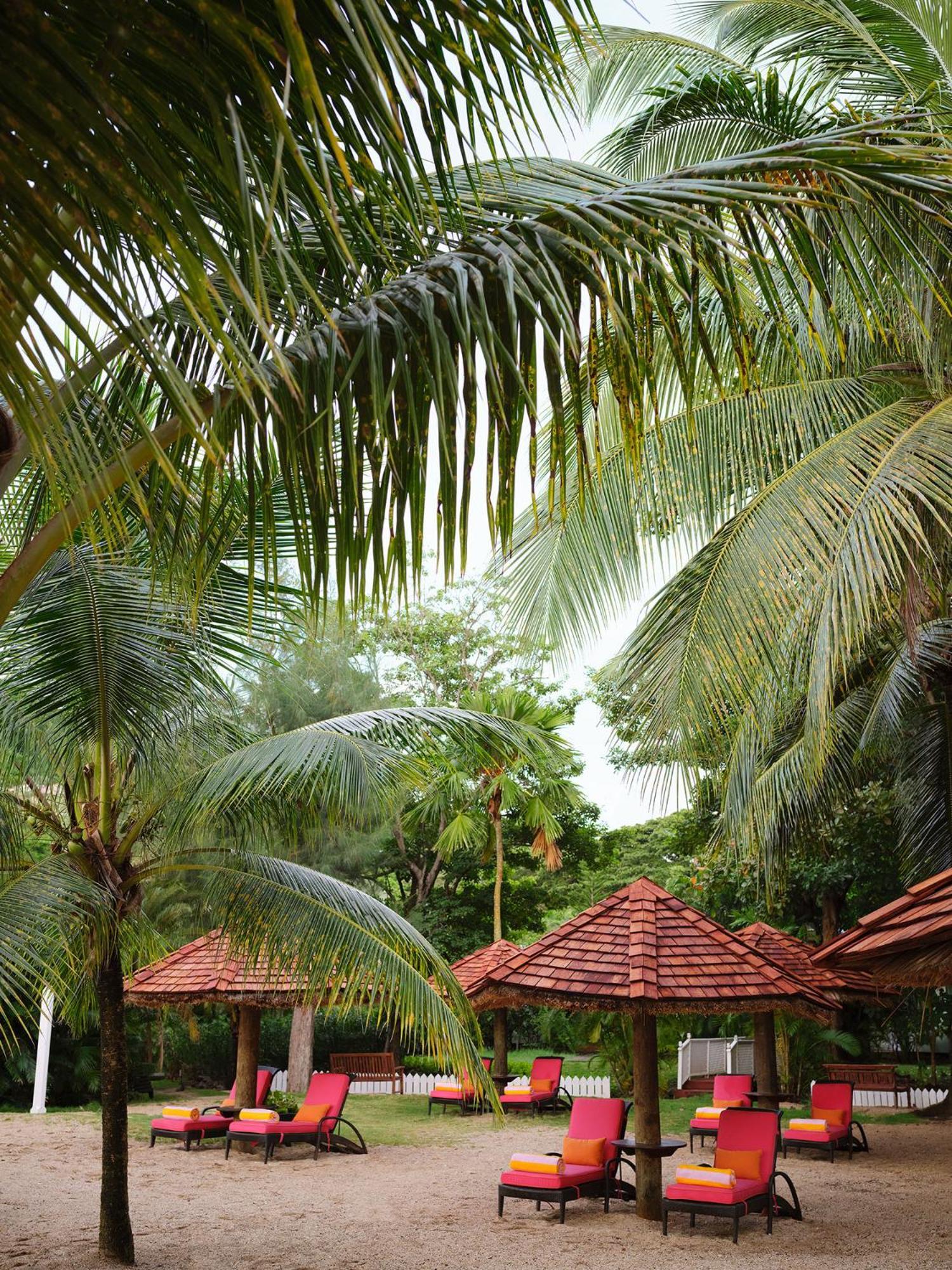 East Winds St. Lucia Hotel Gros Islet Bagian luar foto