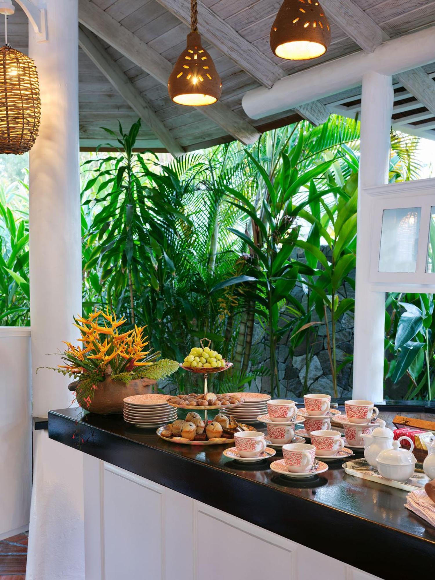 East Winds St. Lucia Hotel Gros Islet Bagian luar foto