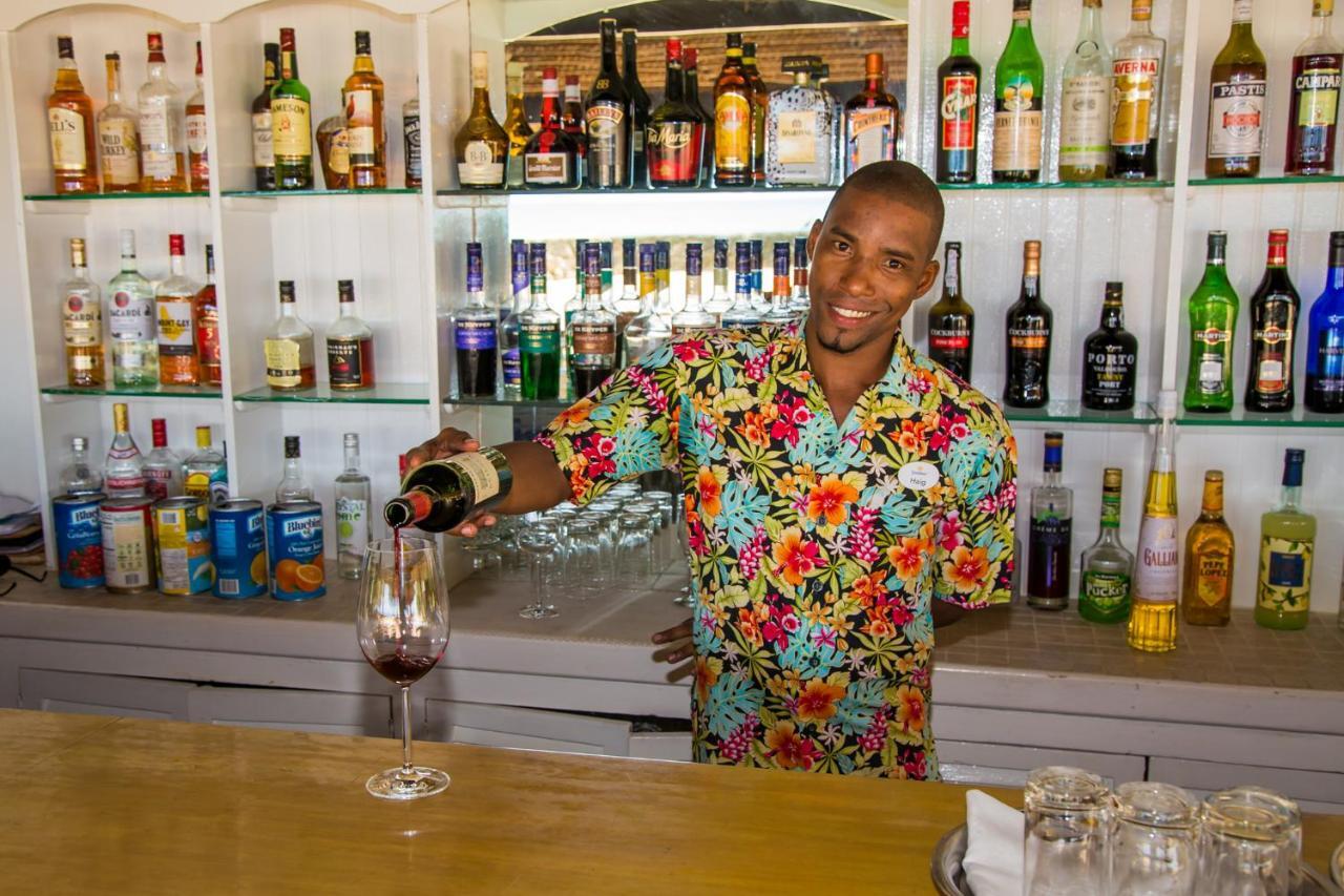 East Winds St. Lucia Hotel Gros Islet Bagian luar foto